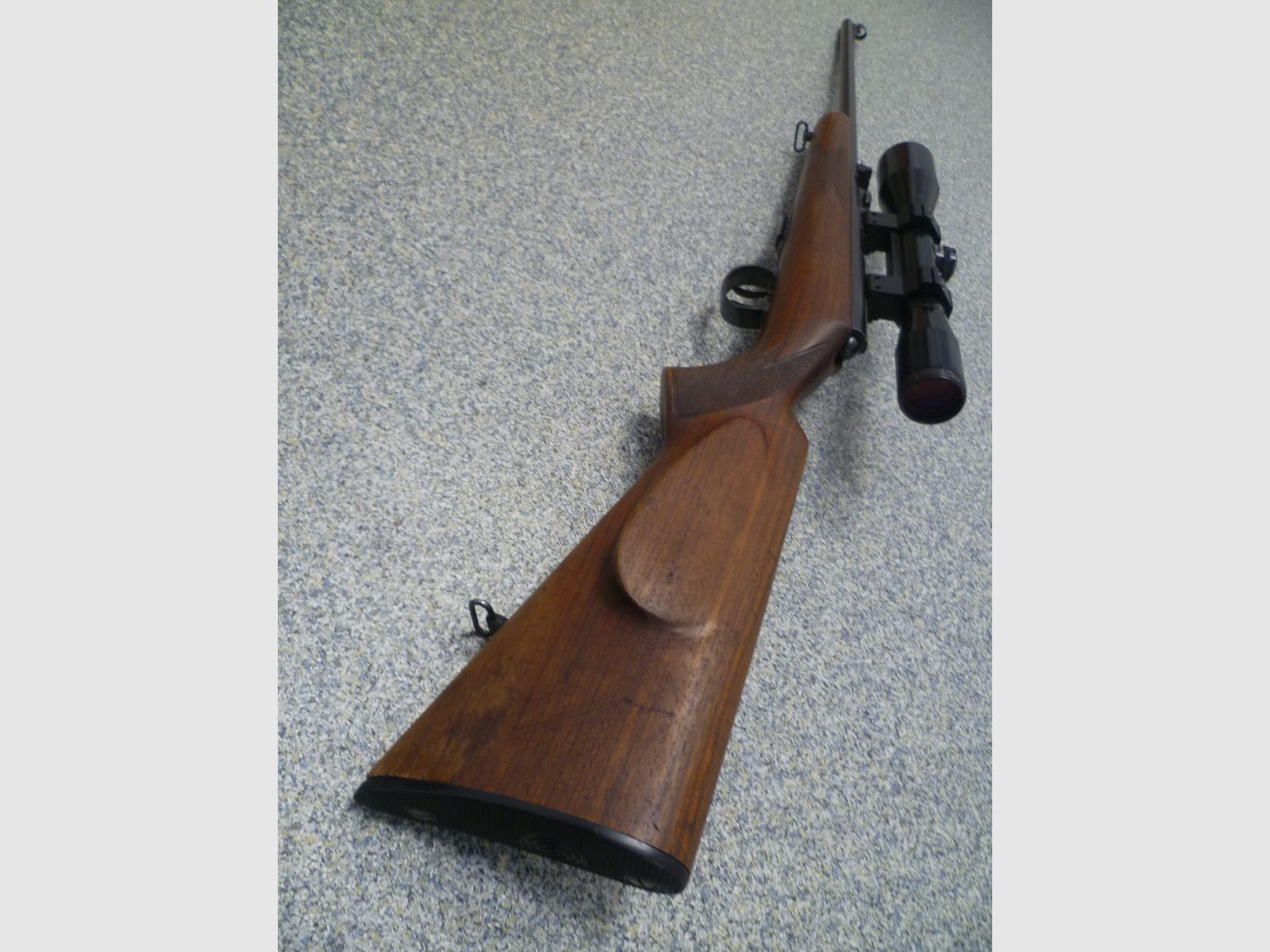 Repetierbüchse Anschütz 1417 .22lr.