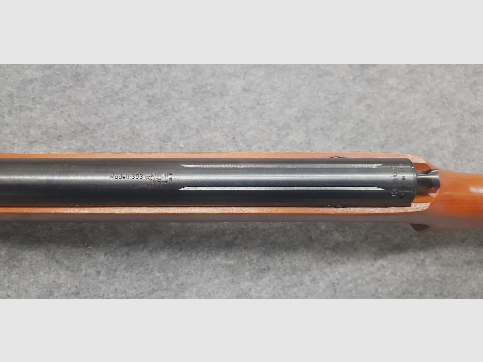 Neuwertiges Haenel 303 mit Prismen Schiene und F Zeichen, eines der letzten um die Wende herum cal. 4,5mm Diabolo