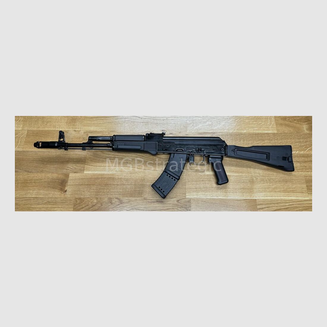 Kalashnikov USA - KR103 SFS mit Klappschaft 7,62x39	 1/1 ziviler Nachbau der legendären AK103 - System AK47 AKM AK74 - KR-103 SFS – 7.62x39mm Side Folding Rifle – Cold Hammer Forged