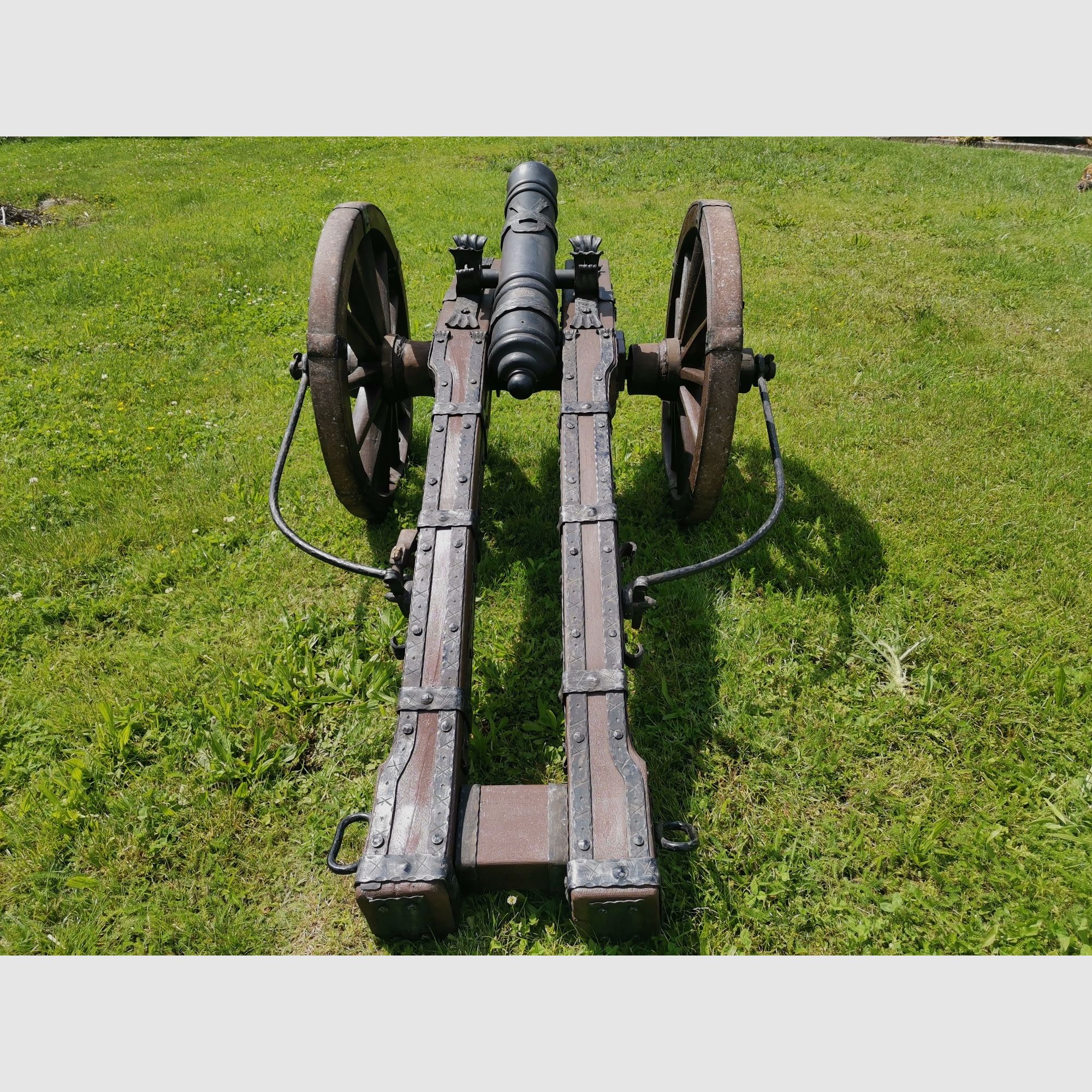 Large XXL firecracker cannon with very elaborate blacksmithing and new muzzle-loading cannon.