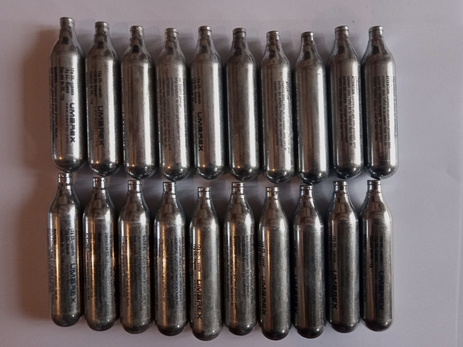 PISTOLET WALTHER CP99 BLACK CO2 CAL 4.5MM +750 plombs + 20 capsules CO2