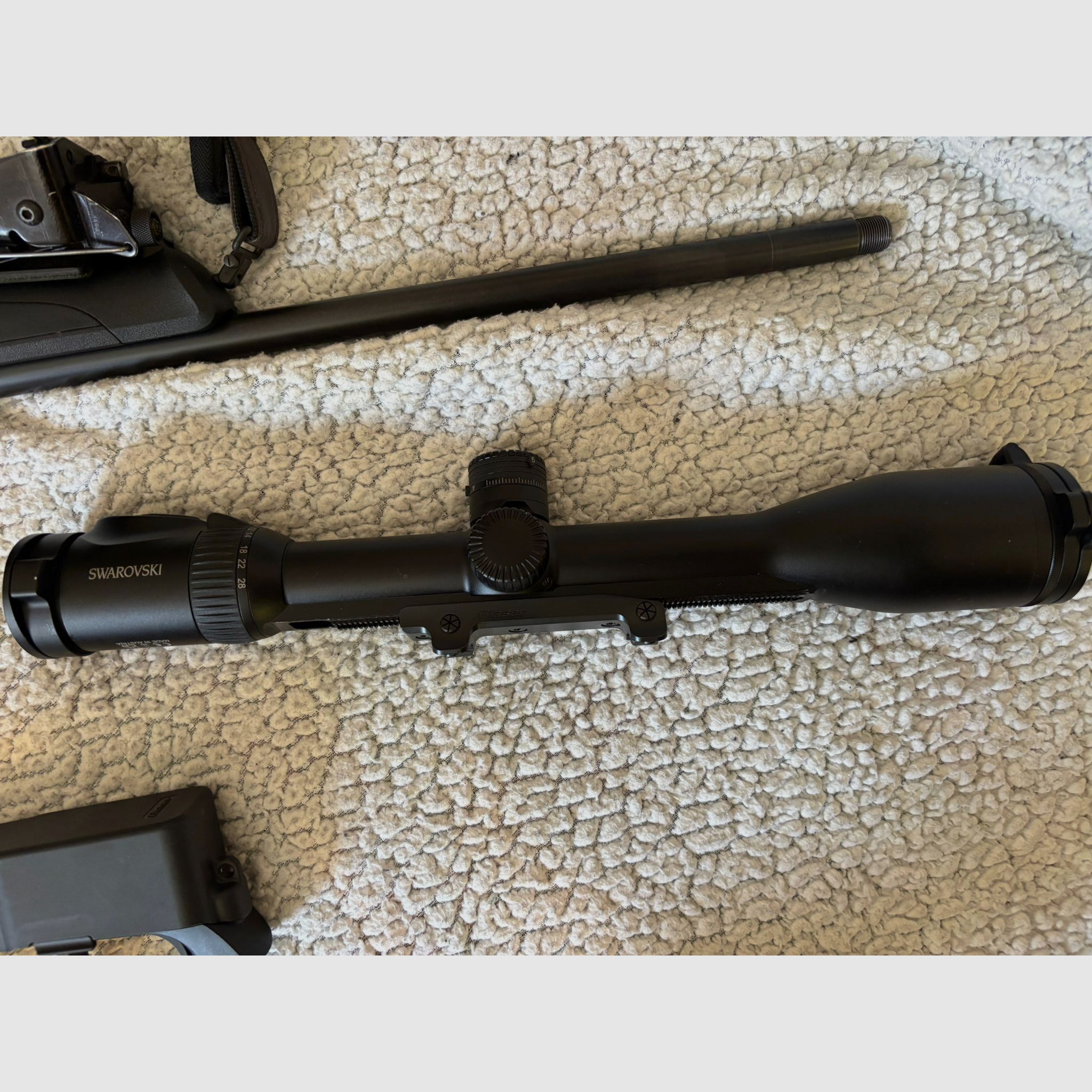 Blaser R8 270 Win – Komplettpaket inkl. Hausken Schalldämpfer, Leather Success Schaft (Kunststoff), 2 Bein, Munition