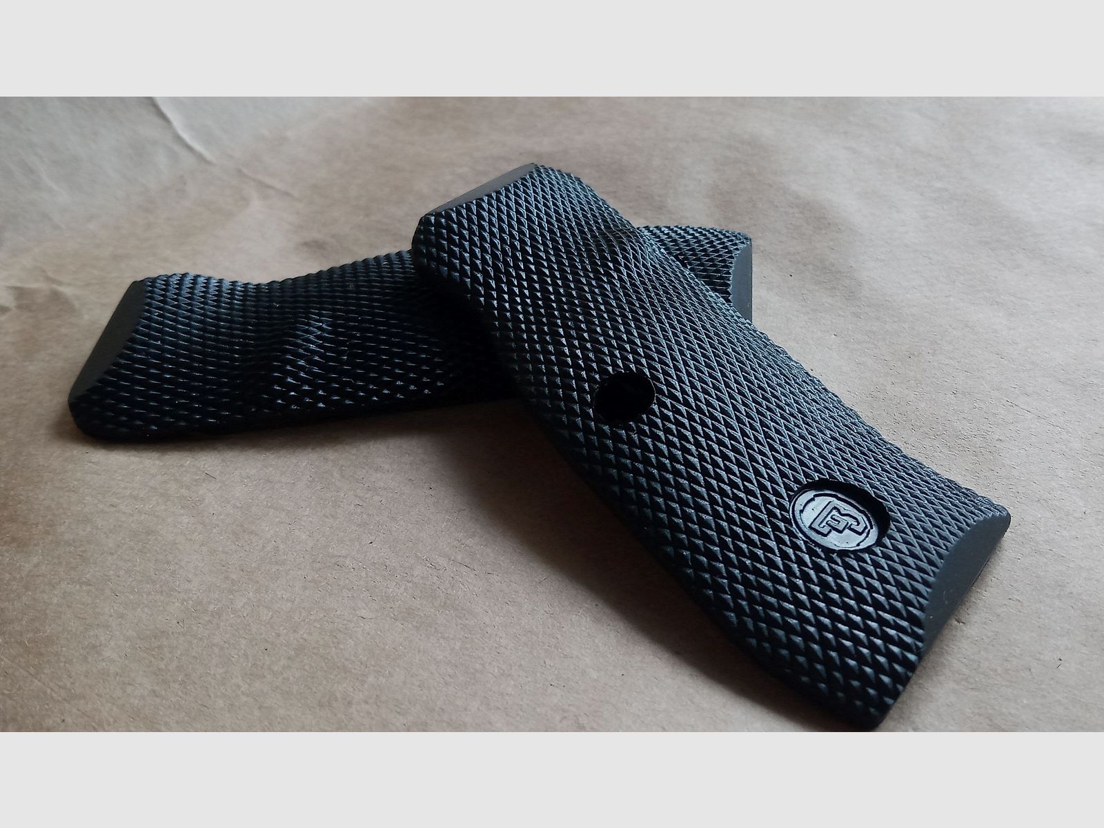 CZ grip panels CZ 75 SP-01 Shadow Shadow 2 RUBBER new ^^^^^^^^^^