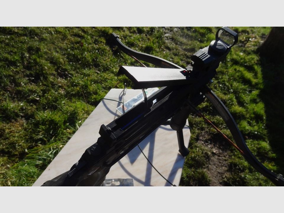 Armbrust Steambow AR6 Pfeile Kriegspfeile Red Dot Visier Stativ