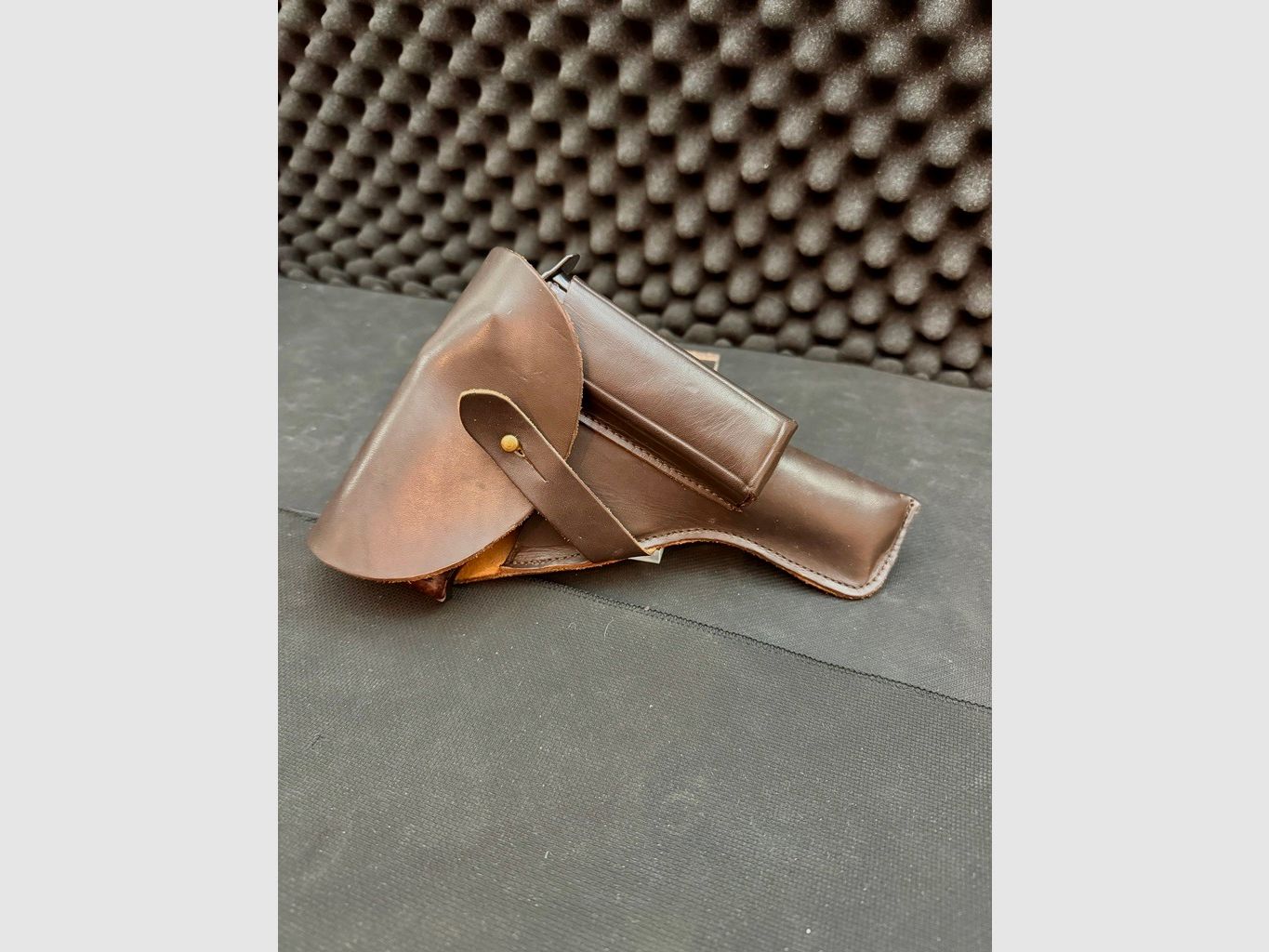 Gürtelholster, dunkel braun, Walther P38, neuwertig mit Magazintasche