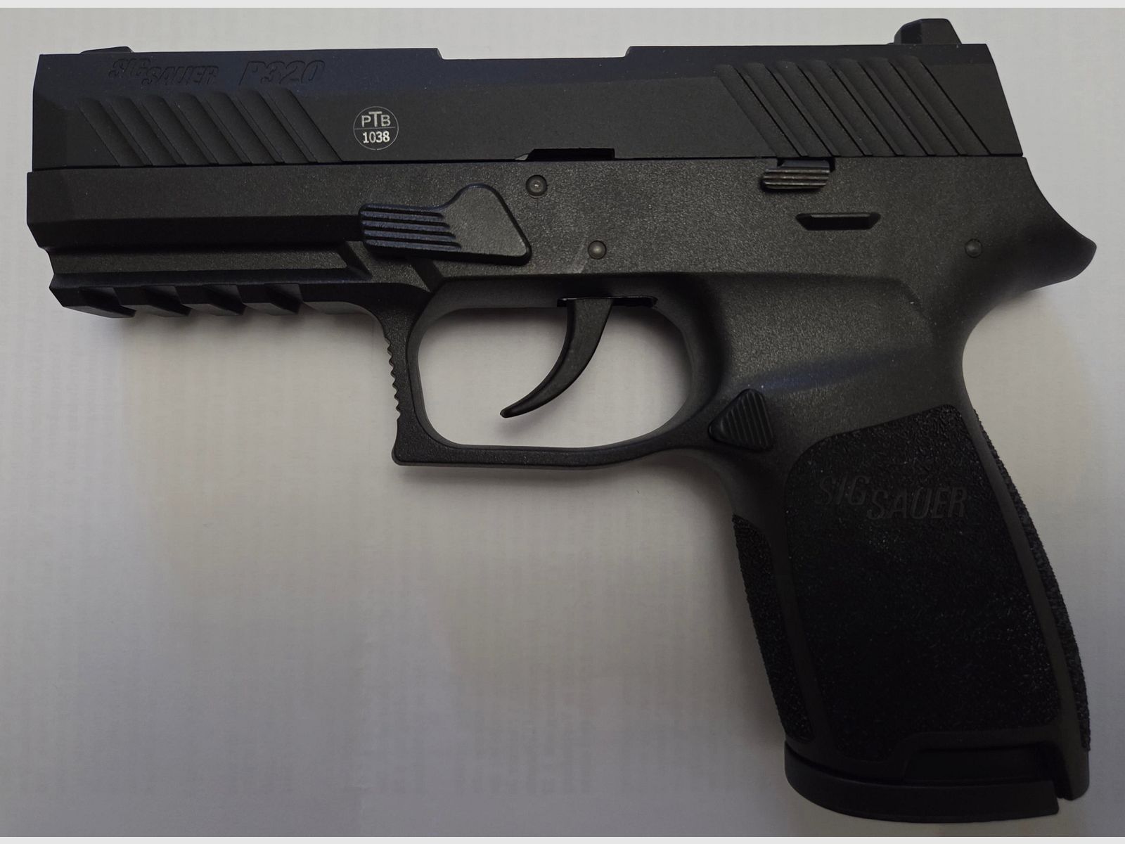 Zeer zeldzaam! Verzamelobject! Verkoop Sig Sauer P320 9mm P.A.K First Edition