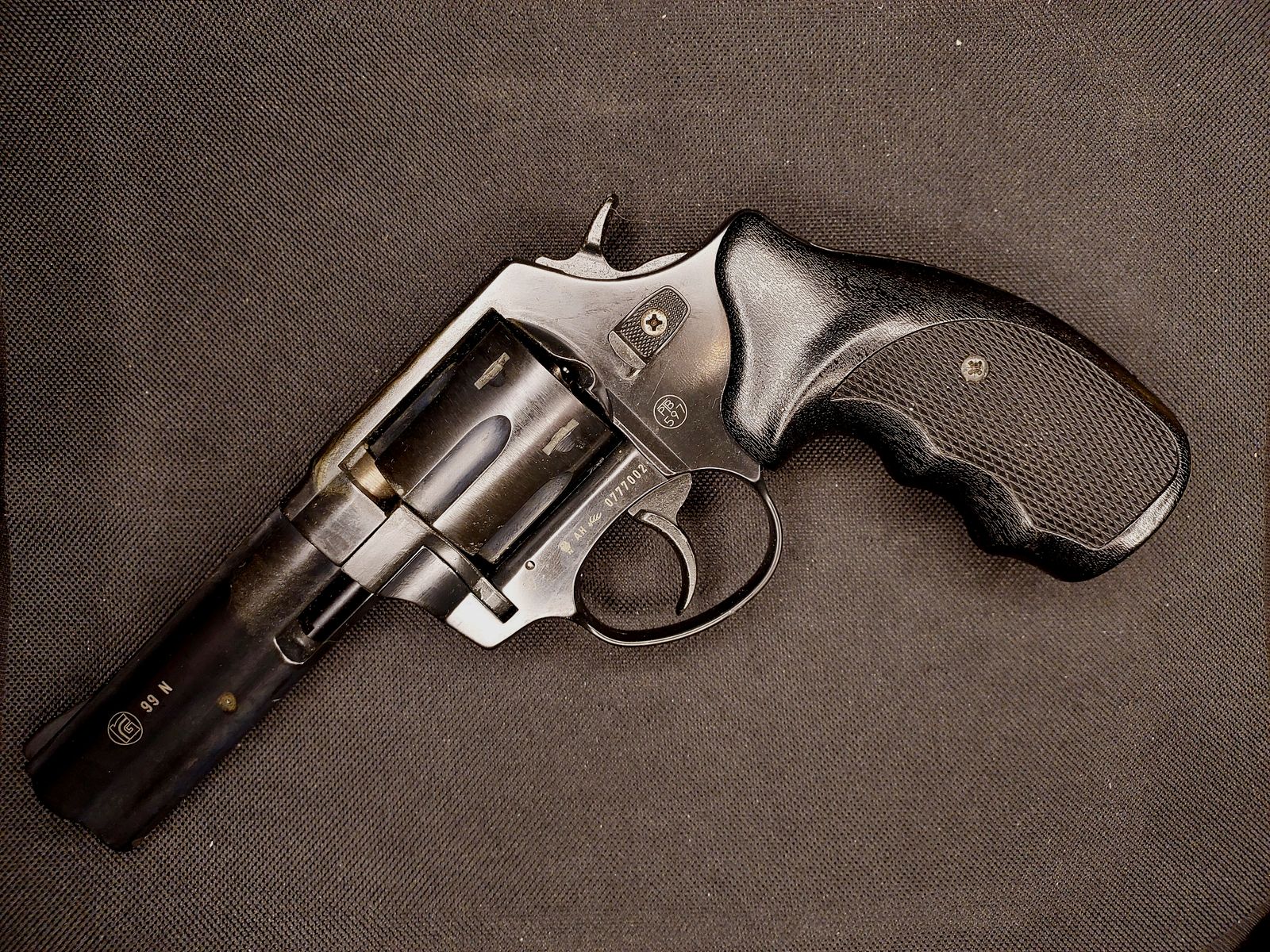 Revólver de fogueo Röhm RG99N niquelado (PTB 597) RG 99 n