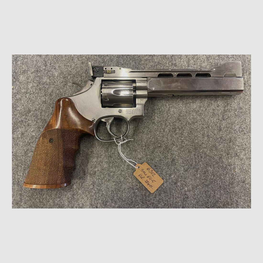 Smith + Wesson 64-5