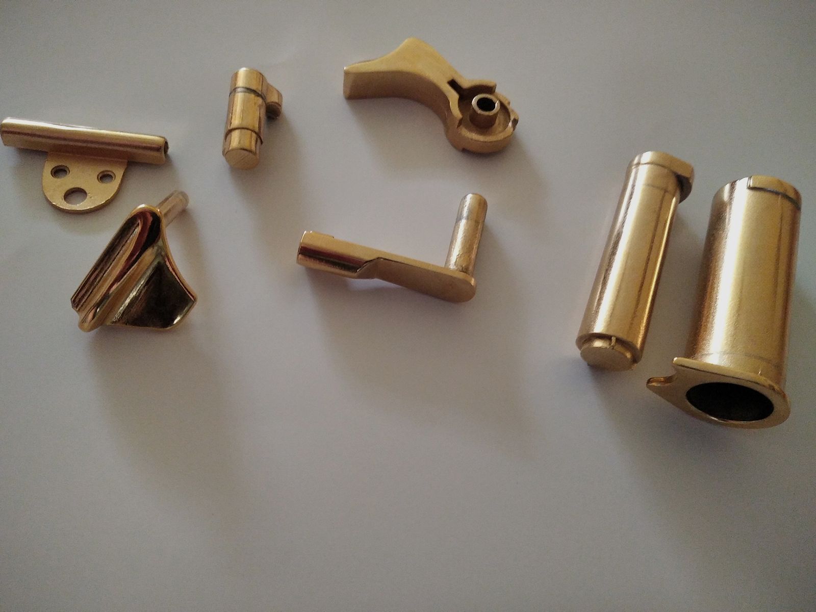 Oryginalnie pozłacany Colt 1911 Government od Umarex części do wymiany