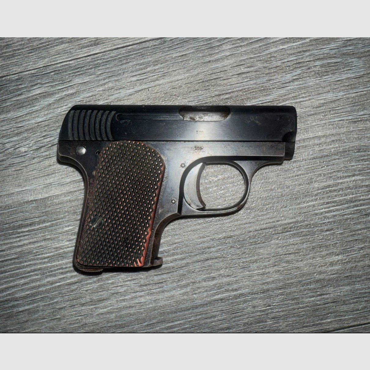 Pistolet de poche inconnu cal.6,35