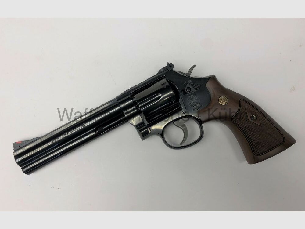 Smith & Wesson 586-8