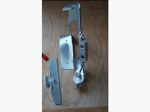 Vane applicator for bow arrows, crossbow bolts, crossbow arrows