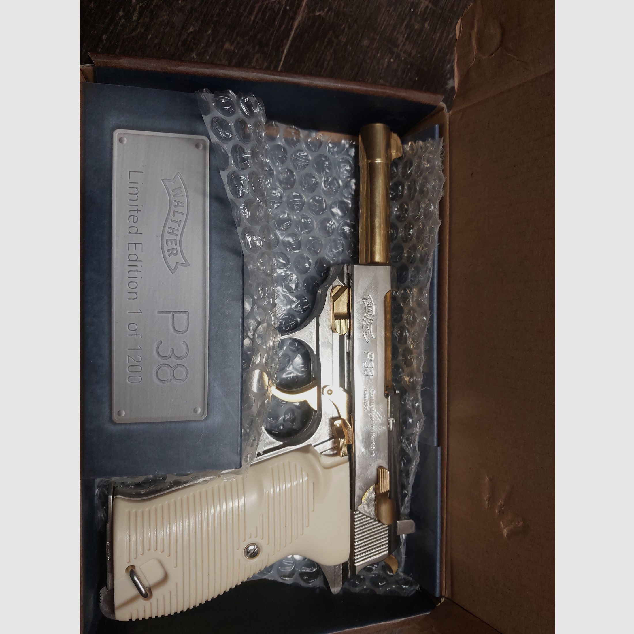 P38 Limited Edition 1 von 200