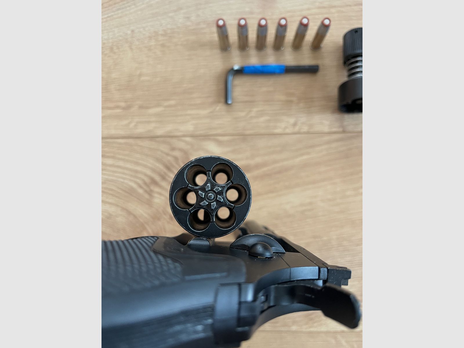 KWC .357 Python 4 inch Revolver Full Metal CO2 6mm