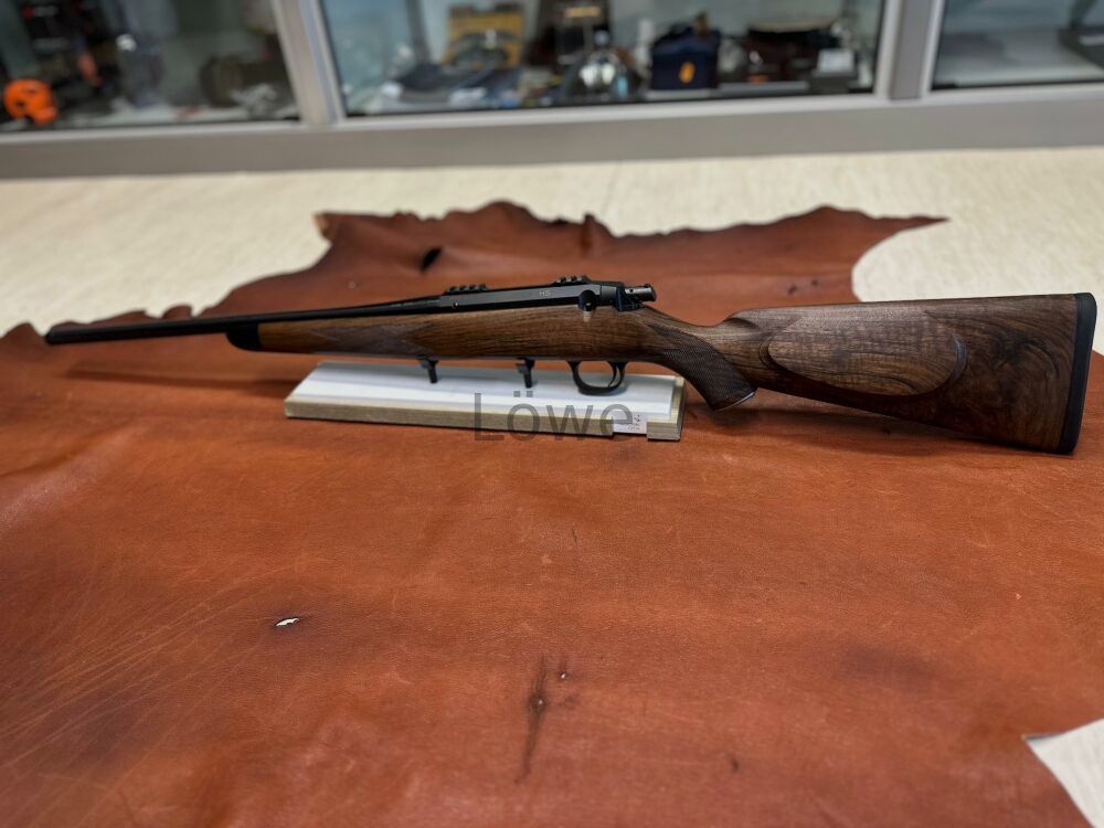 Steel Action HS Hatari Stock