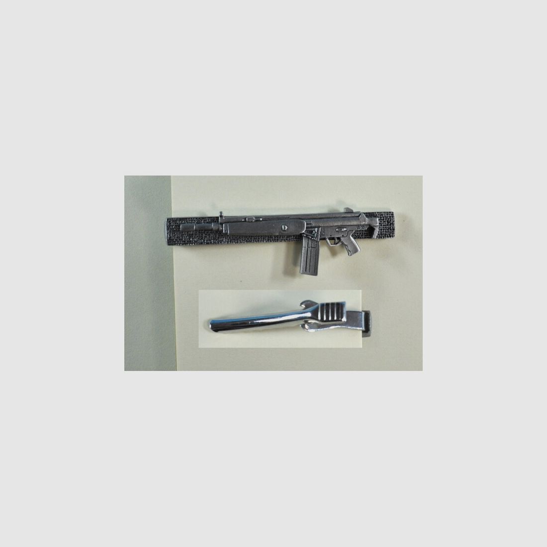 H&K Sturmgewehr G3 Fallschirmjäger-Version als Krawattenklammer