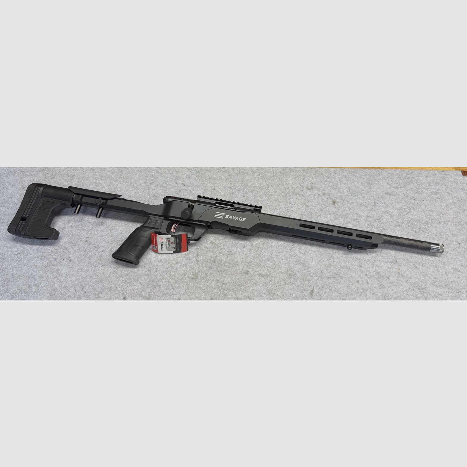 SAVAGE B22 Precision Lite Carbon im Kaliber .22lr mit 18" Lauf