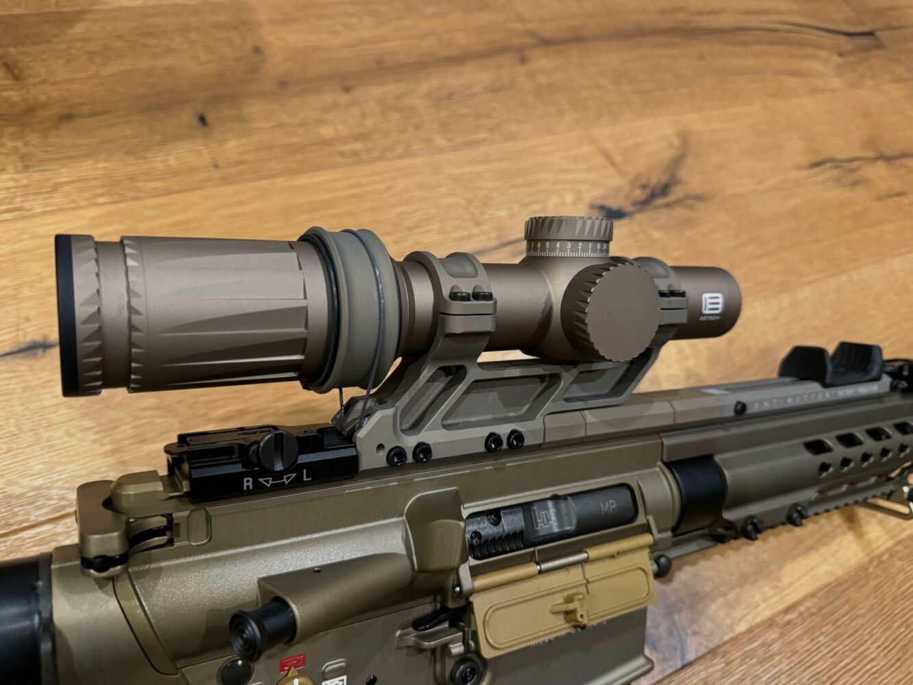 Heckler und Koch MR308 A3 Slimline 13" sand mit Antimatter Scopeswitch