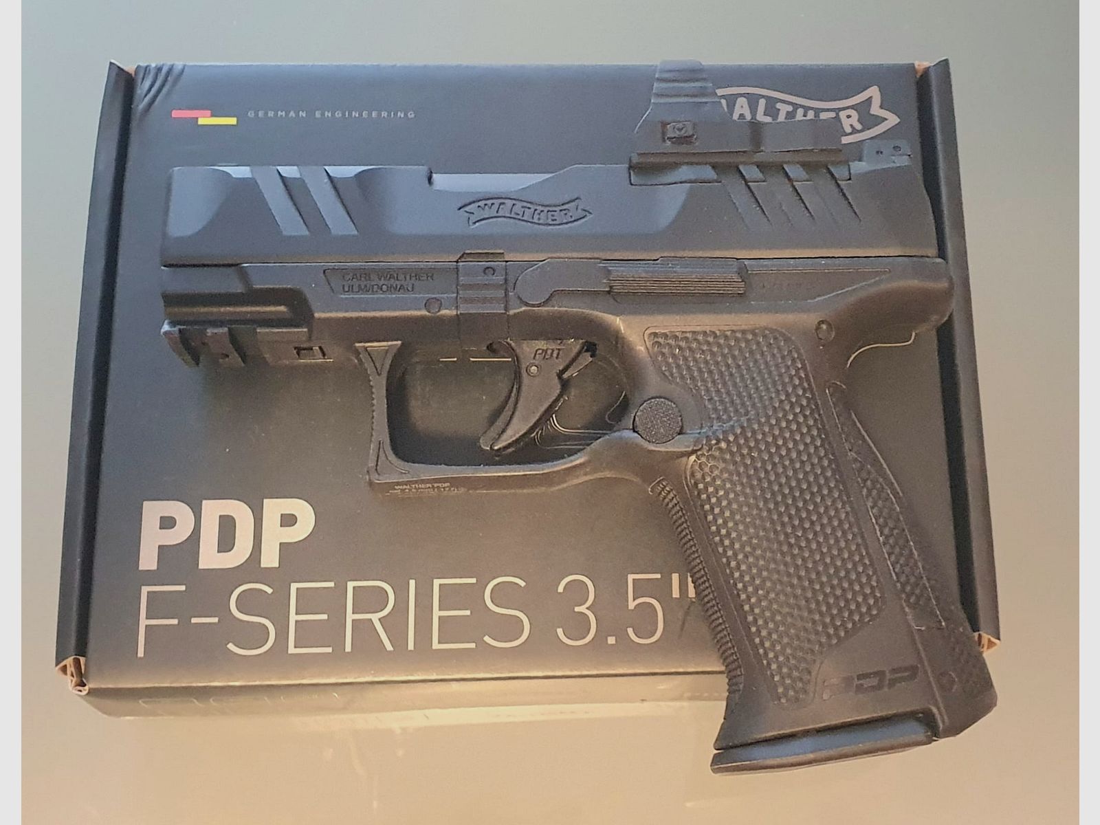 Walther CO2 Pistool PDP F 3,5" met Firefield Reflexvisier Ironclad Mini - F1