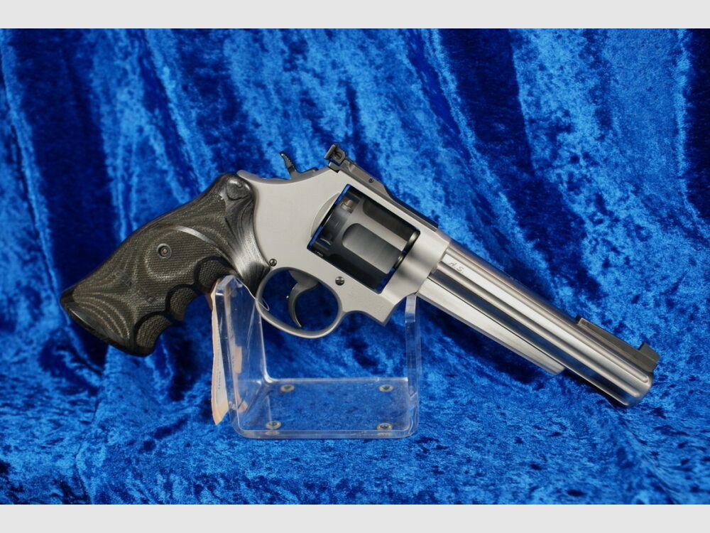 Smith & Wesson 686 Club 30, fluted
