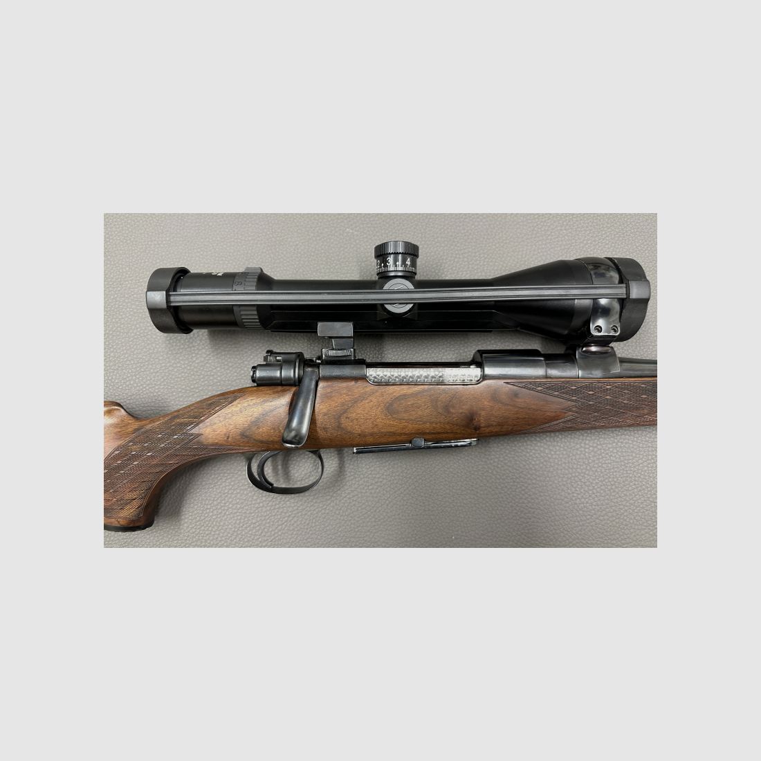 CUSTOM Repetieren Mauser 98 Kal. 8x68S mit Zeiss Diavari VM2,5-10x50 Leuchtpunkt