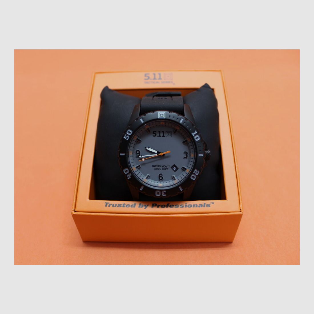 5.11 5.11 Guardsman Watch (50133EU) 033 Granite Uhr mit Stahlgehäuse mit Silikonarmband