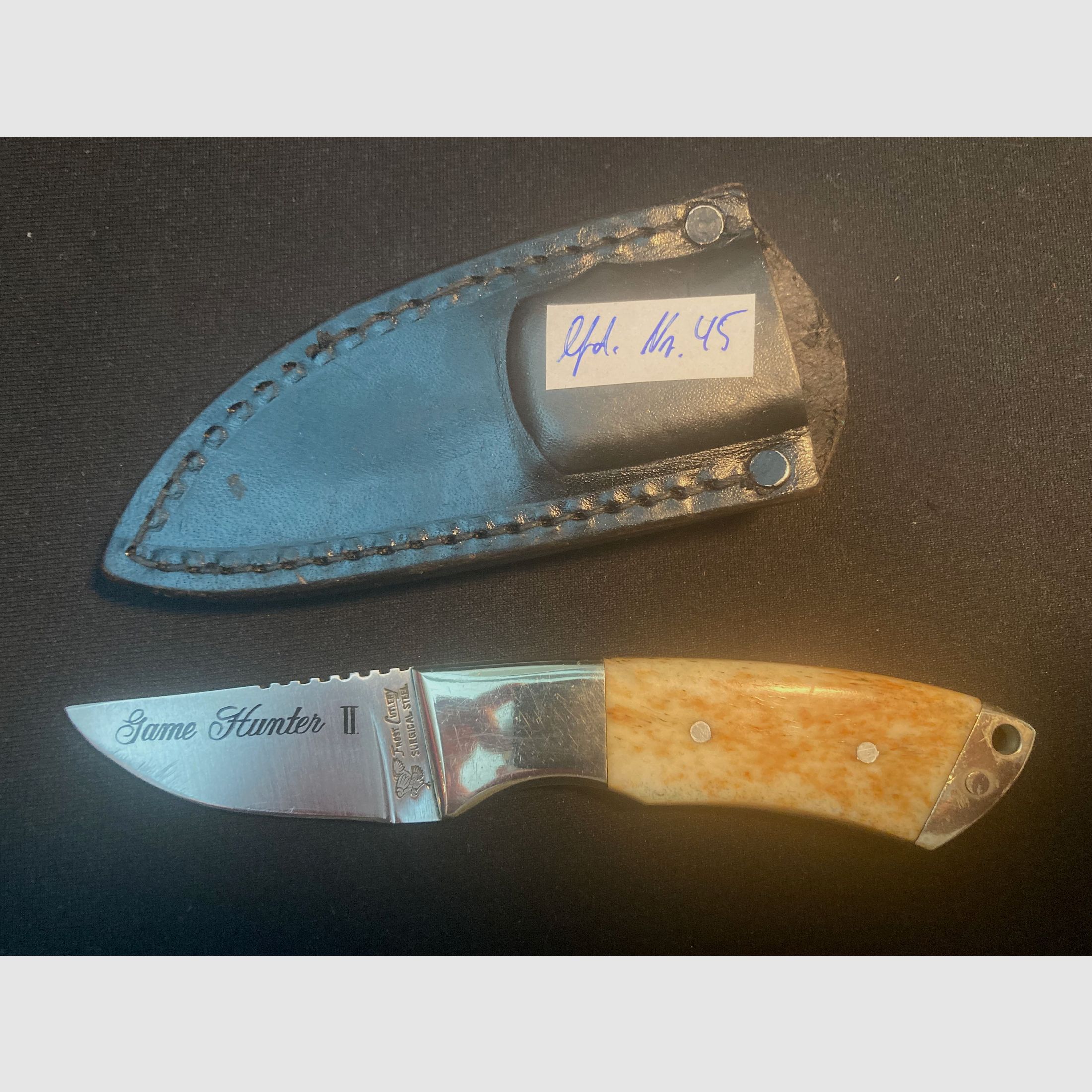 Gürtelmesser, Jagdmesser, Fame Hunter II, Chirurgenstahl, Horngriff, Gürtelclip Leder schwarz