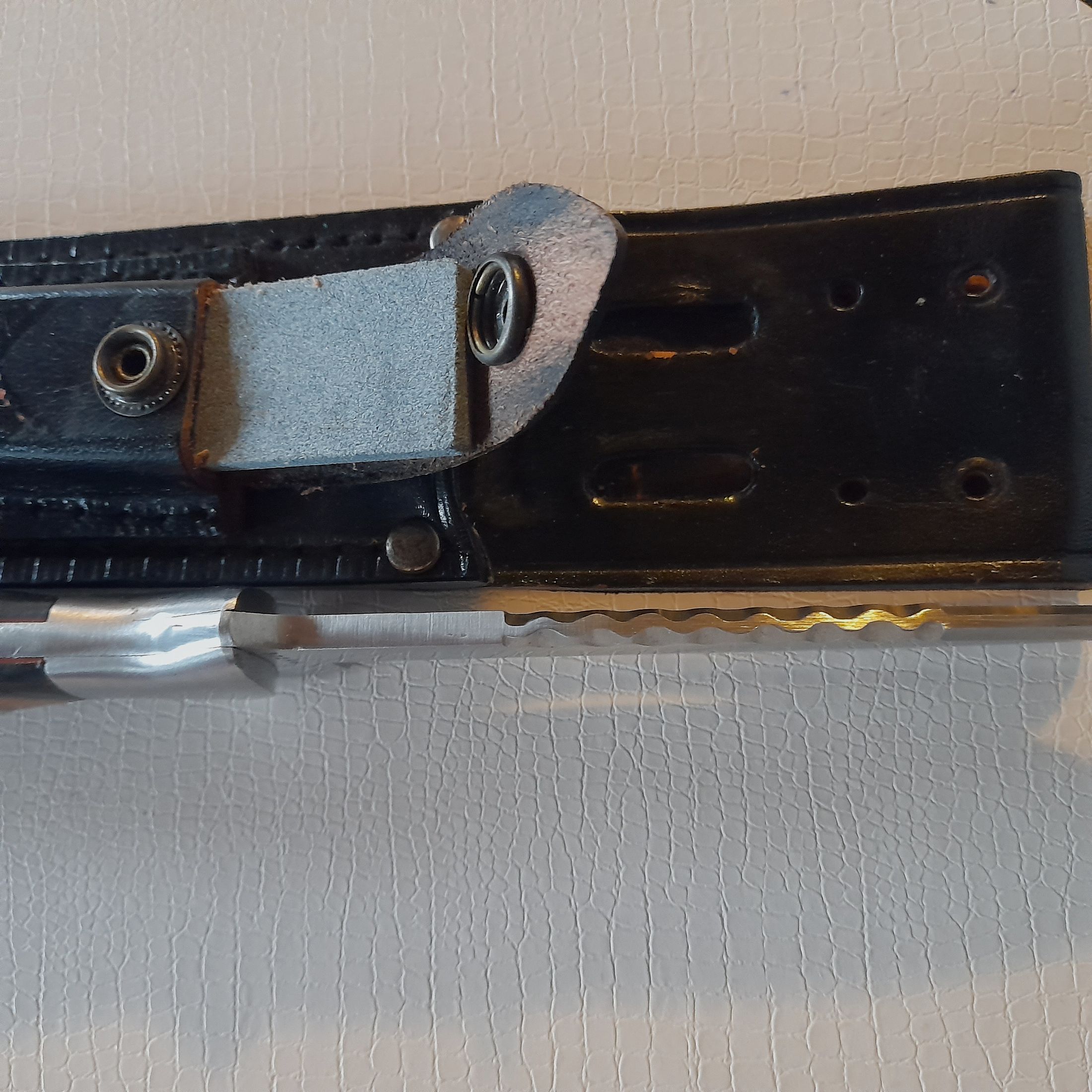 Couteau de chasse lame d'environ 14 cm avec étui en cuir