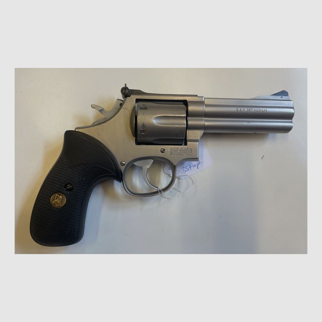 Smith + Wesson 686