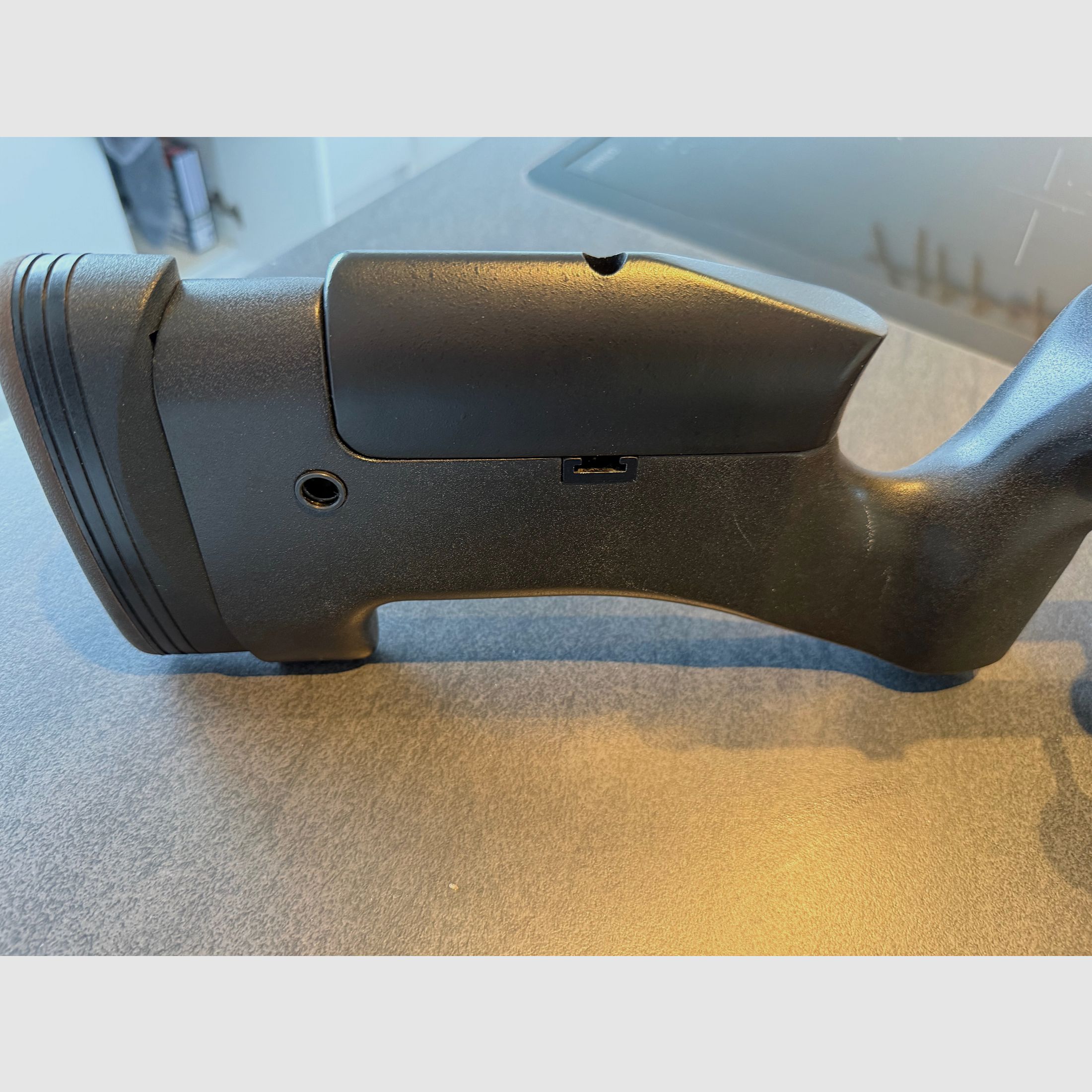 Sako TRG 42, Cal. 300 Win Magnum, negro. Swarovski Habicht, 4-16x50