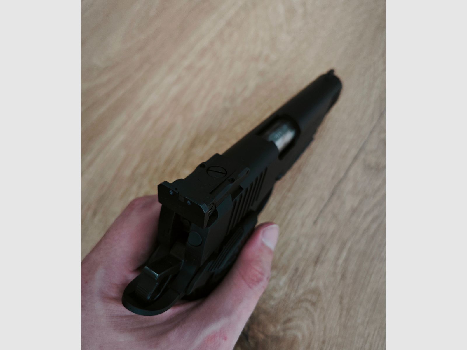 Schmeisser Hugo 1911 - 5 pulgadas - 9mm
