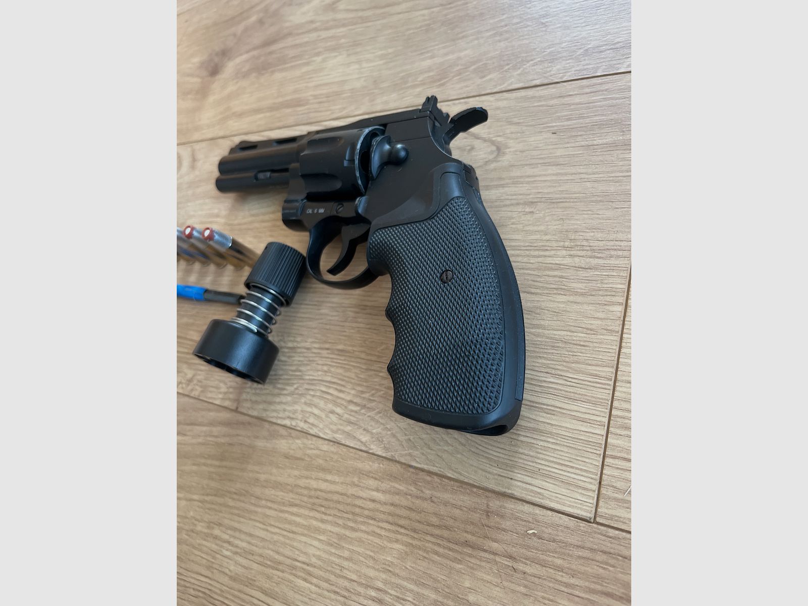 KWC .357 Python 4 inch Revolver Full Metal CO2 6mm