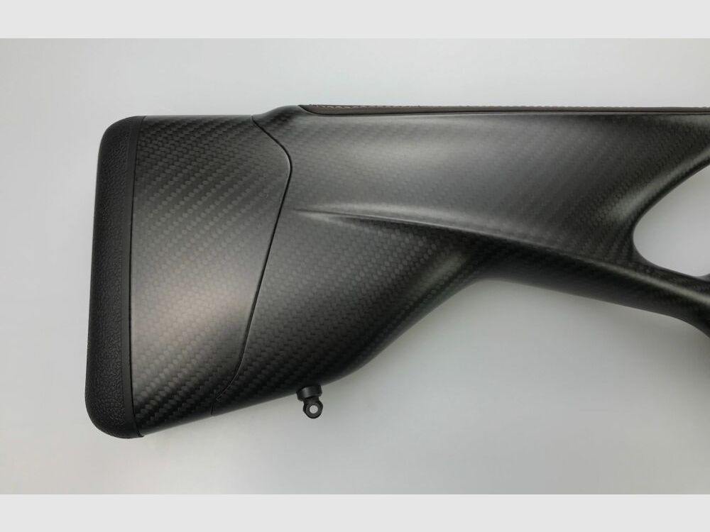 BLASER R8 Ultimate Carbon leather stock with system