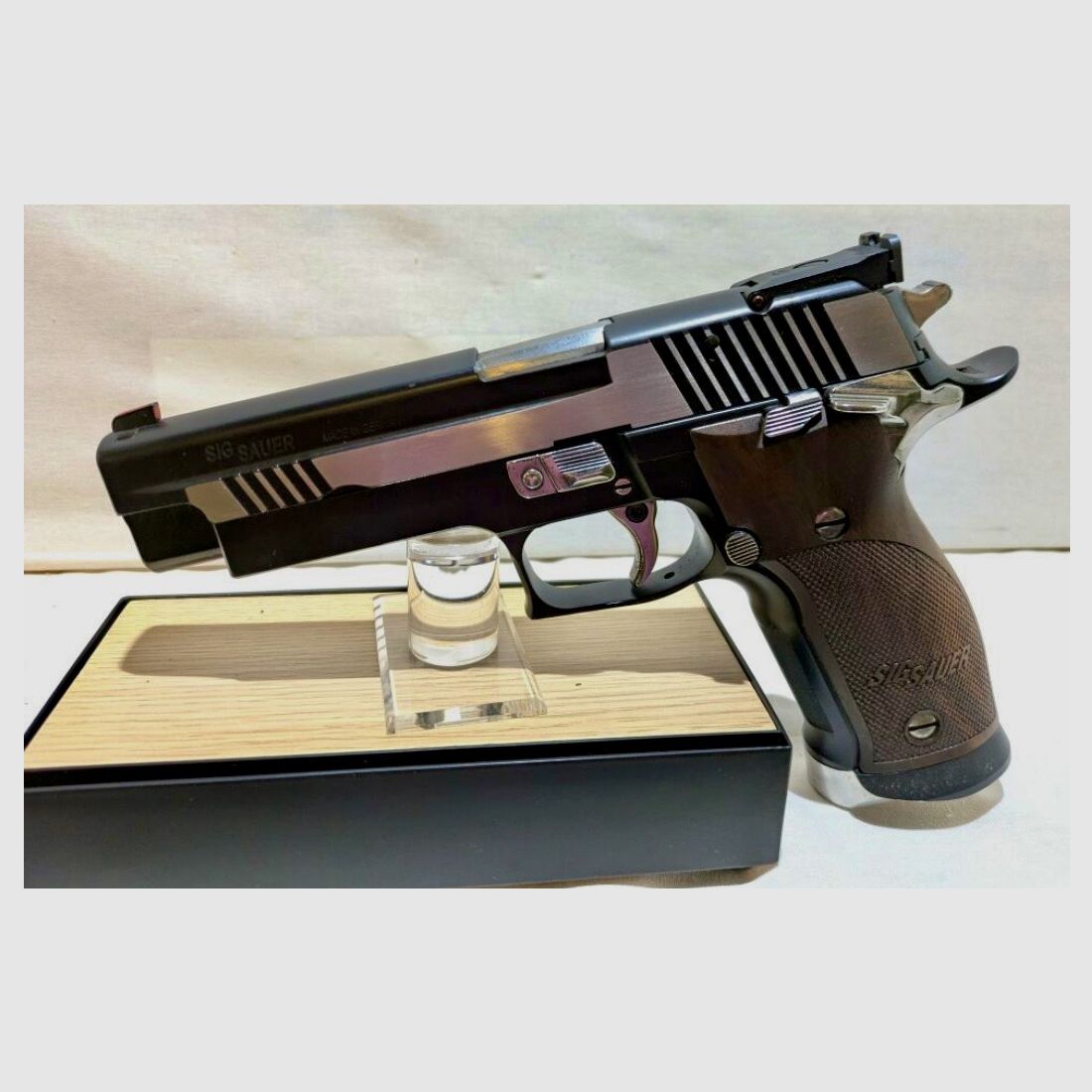 SIG Sauer P226S X-Five Black & White Limited Edition – 9 mm Luger