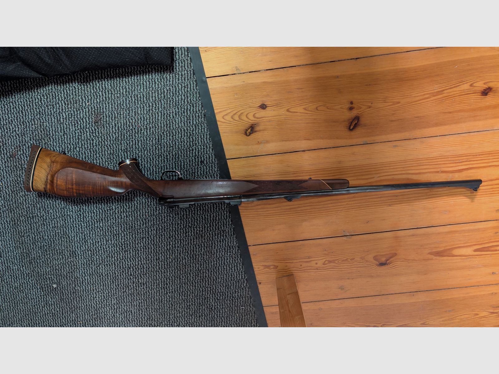 Weatherby Mark V with Zeiss Diavari