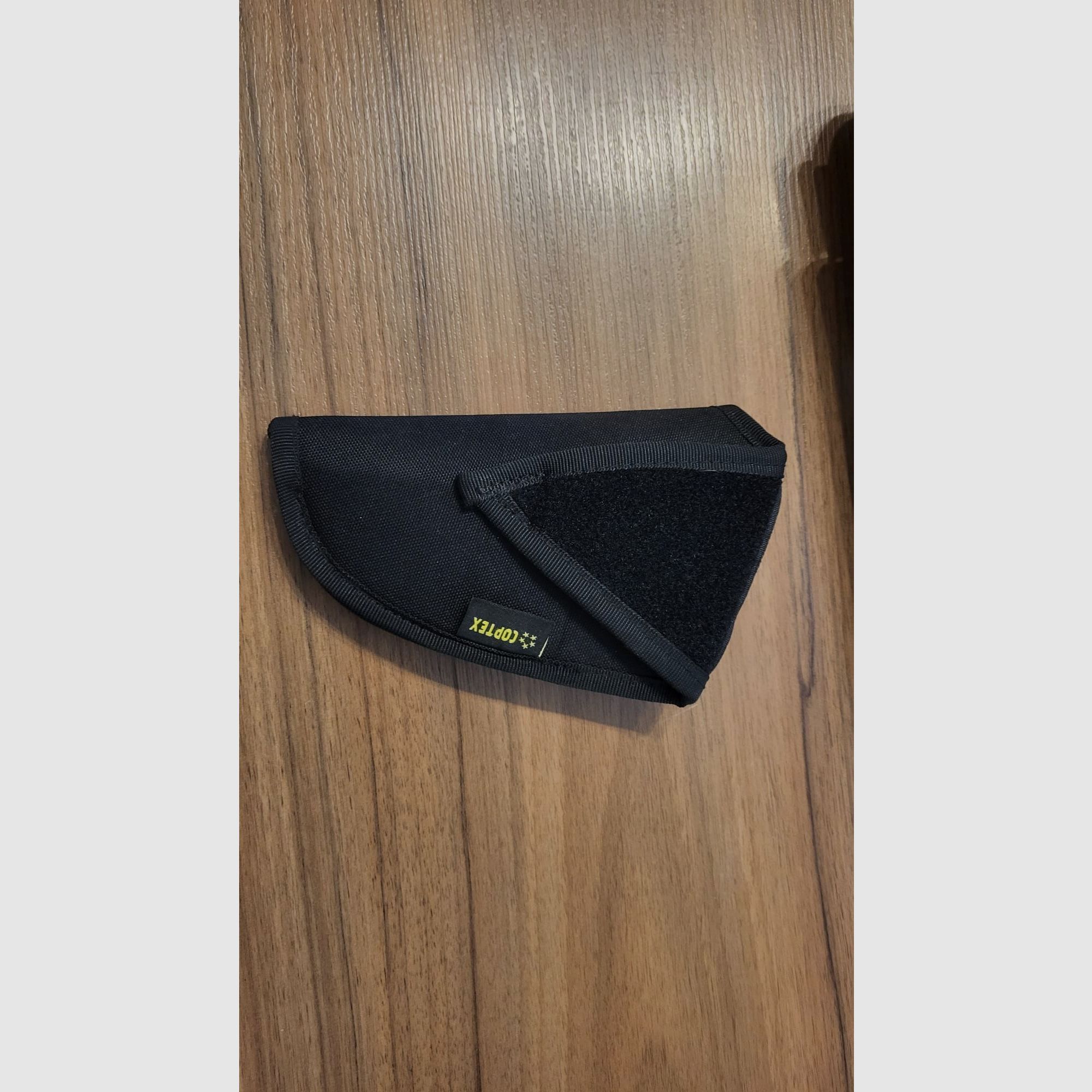 Walther P22 Schreckschusspistole 9 mm P.A.K. + 2 Holster + Munition + Koffer