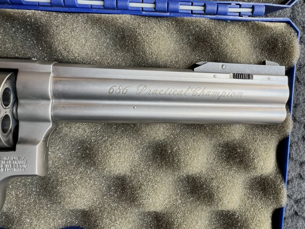 Smith & Wesson 686-4, Revolver Sondermodell "Practical Champion" Kaliber .3 .357Mag