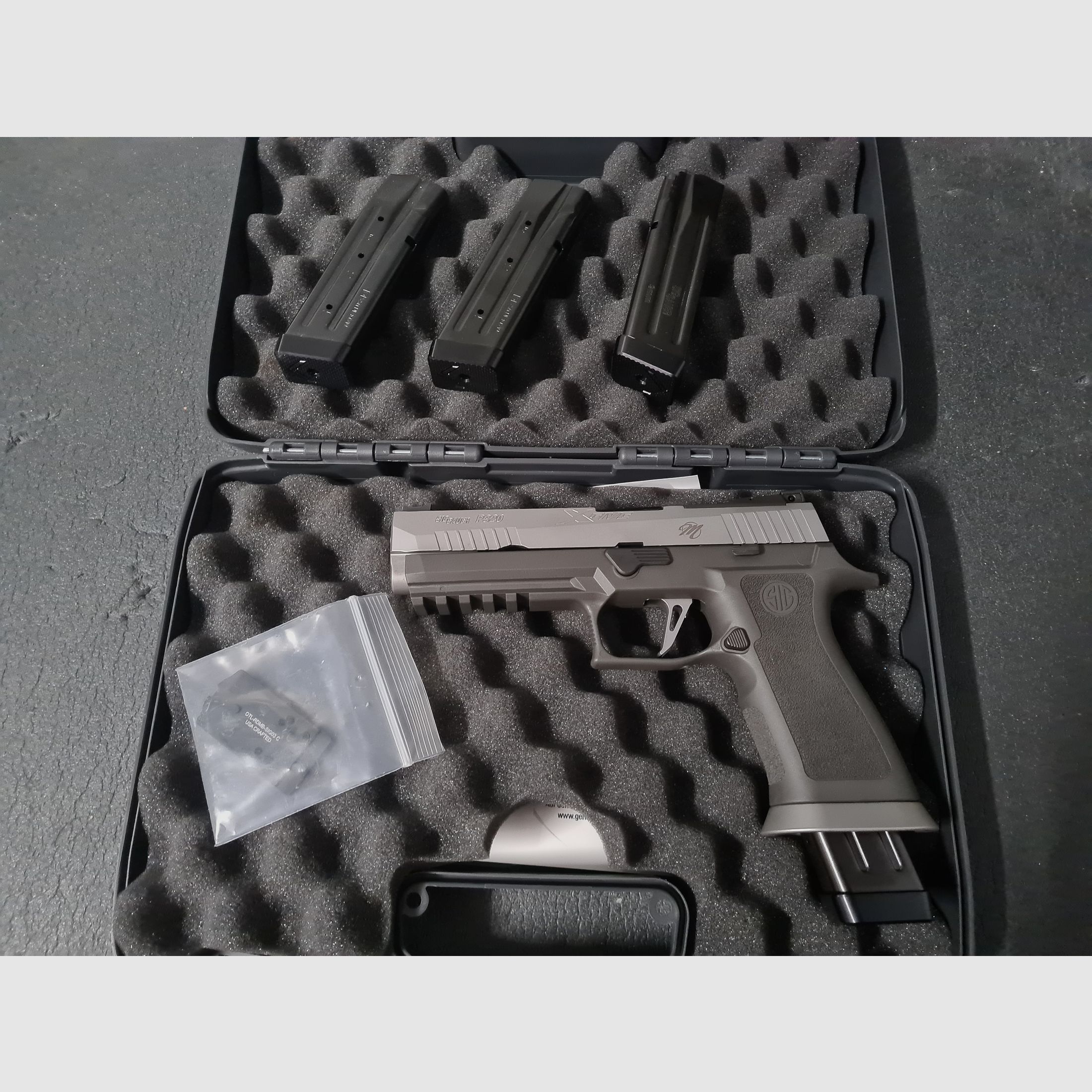 SIG SAUER P320 XFIVE Legion SILVER SHADOW 9 mm