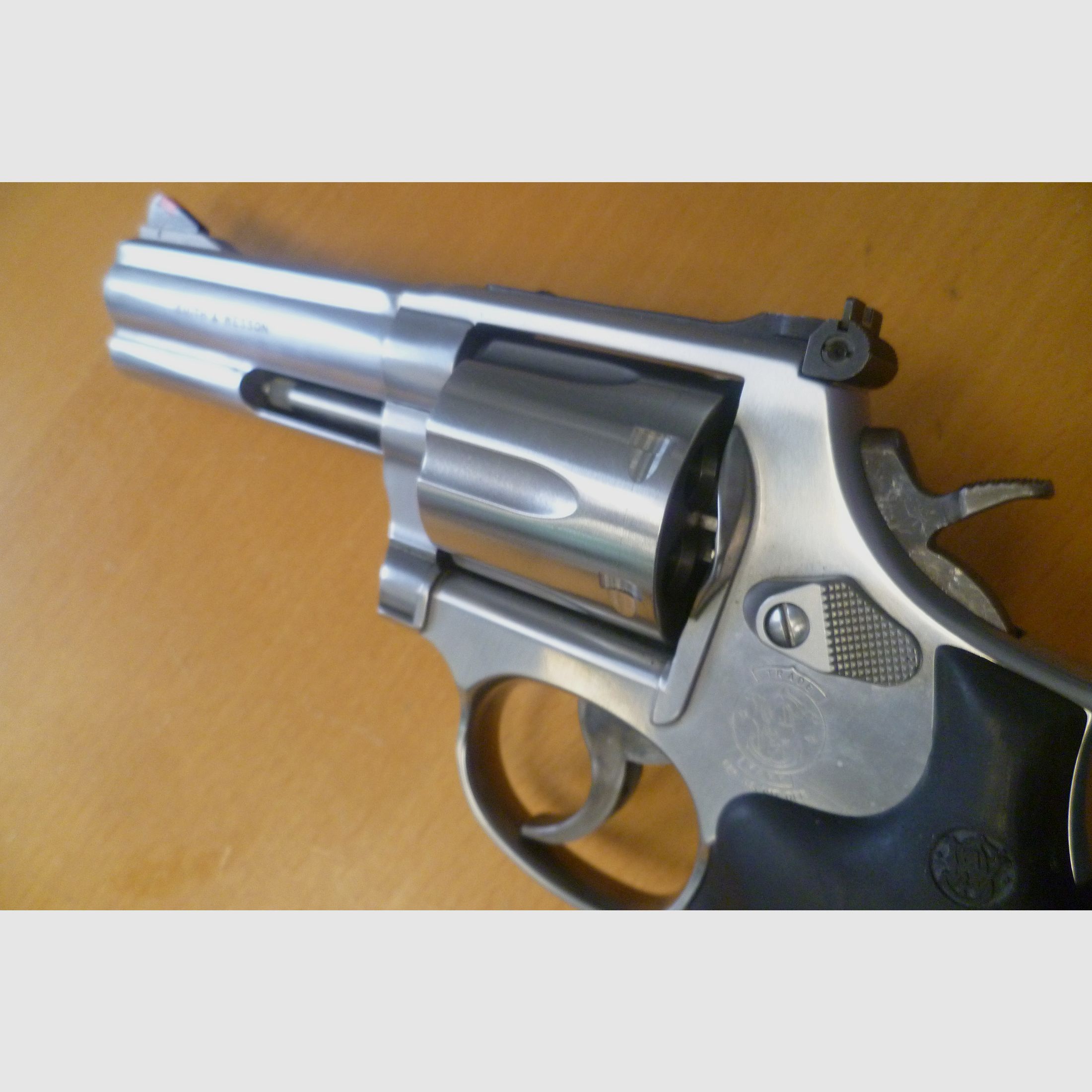 Revolver Smith & Wesson 686-5 .357 Magnum