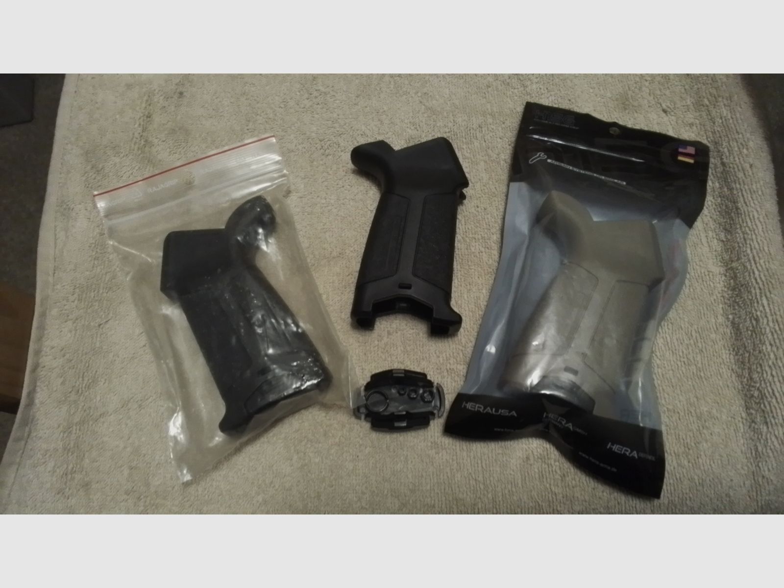 HERA AR15 Griff Schwarz  -NEU -