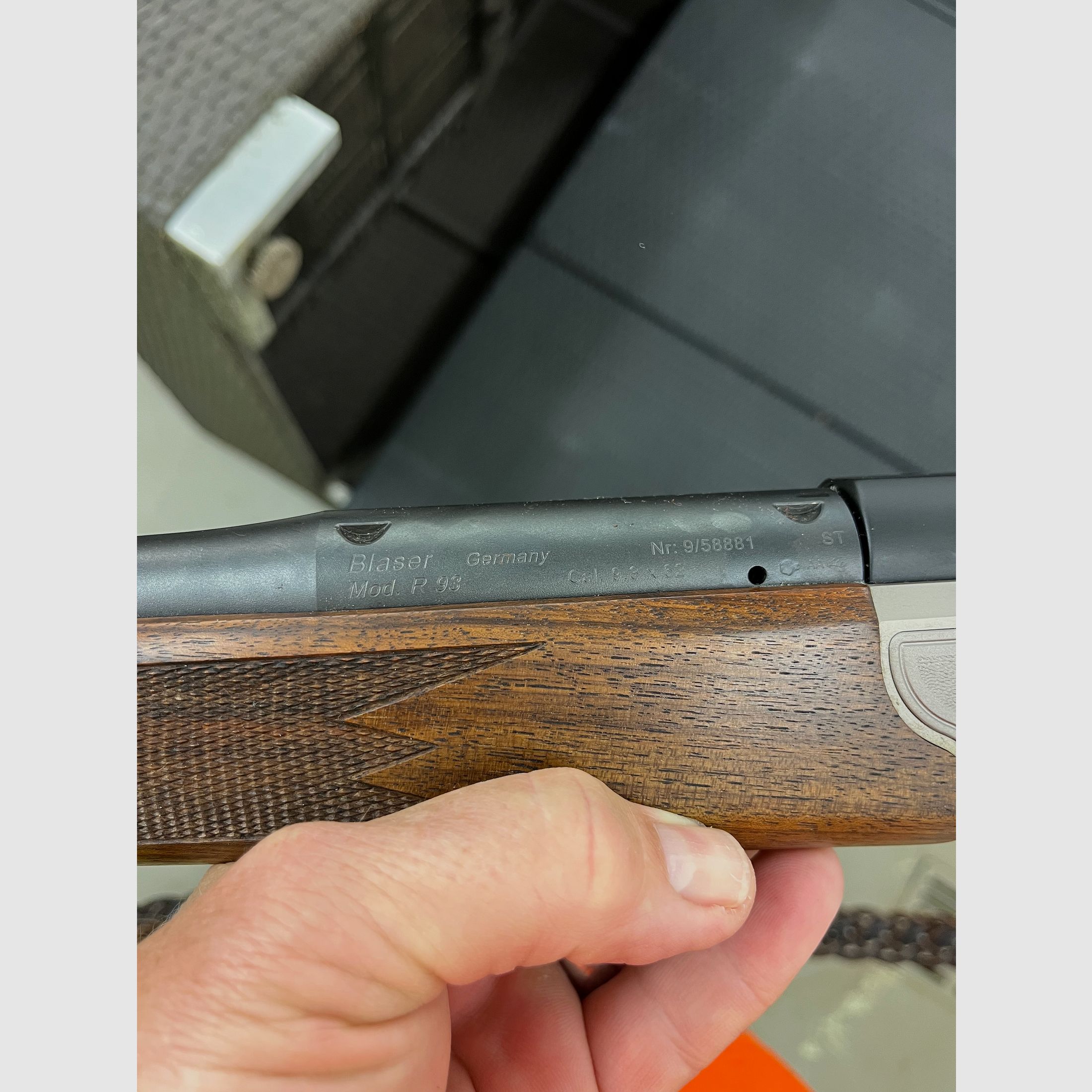 Blaser R93 Repetierbüchse 9,3x62 mit Zielfernrohr und Hitpoint