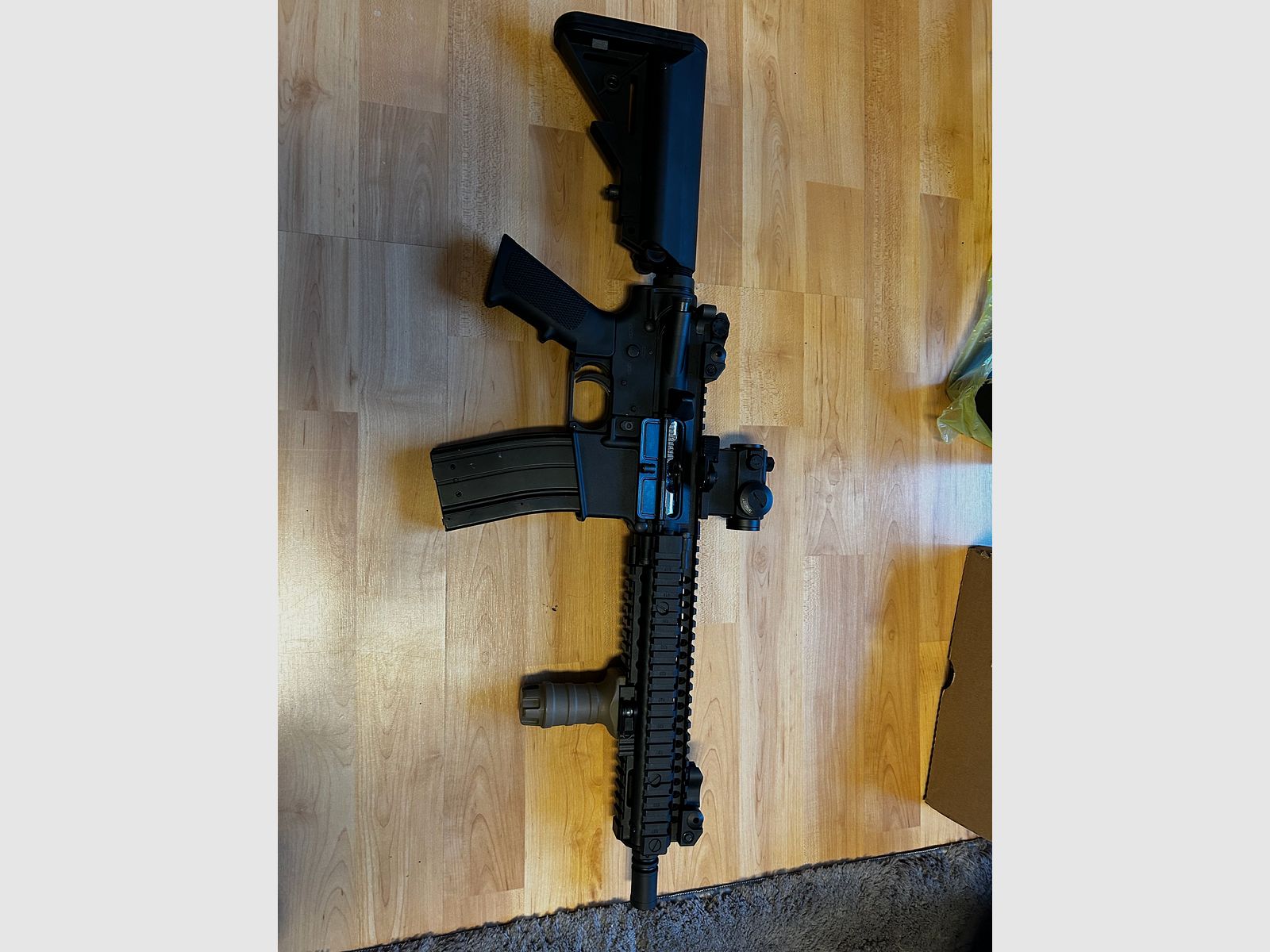 MK18 Gas Airsoft – with optics, used