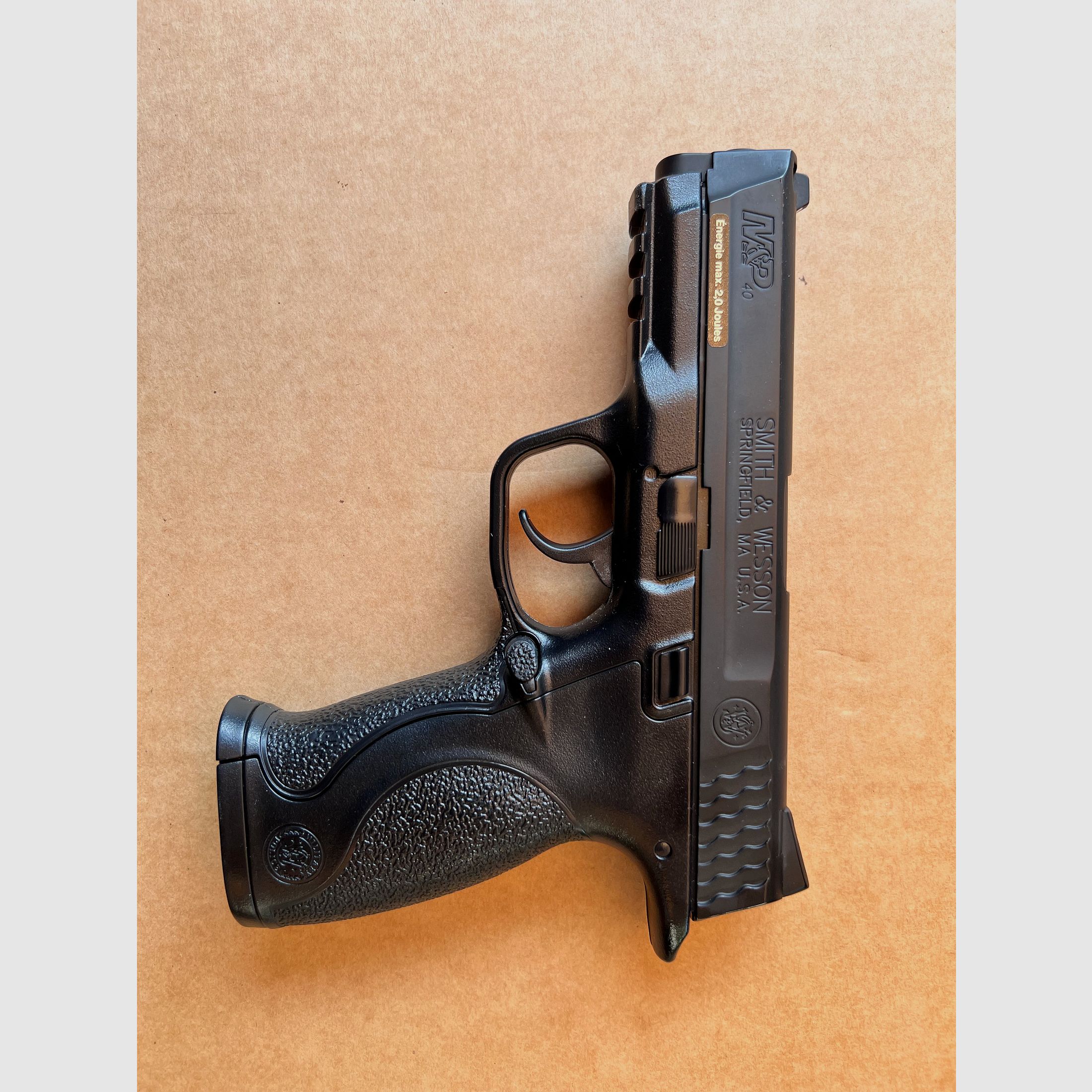 Smith & Wesson M&P 40 Softair 2,0 Joule Co2-Pistole Schwarz Kaliber 6 mm BB (P18)