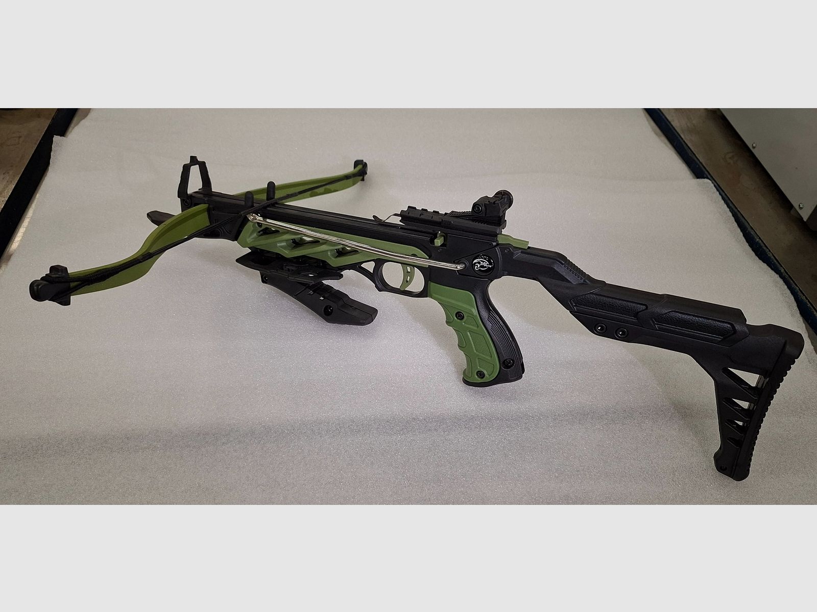 Alligator pistola balestra, immagine 1 di 2