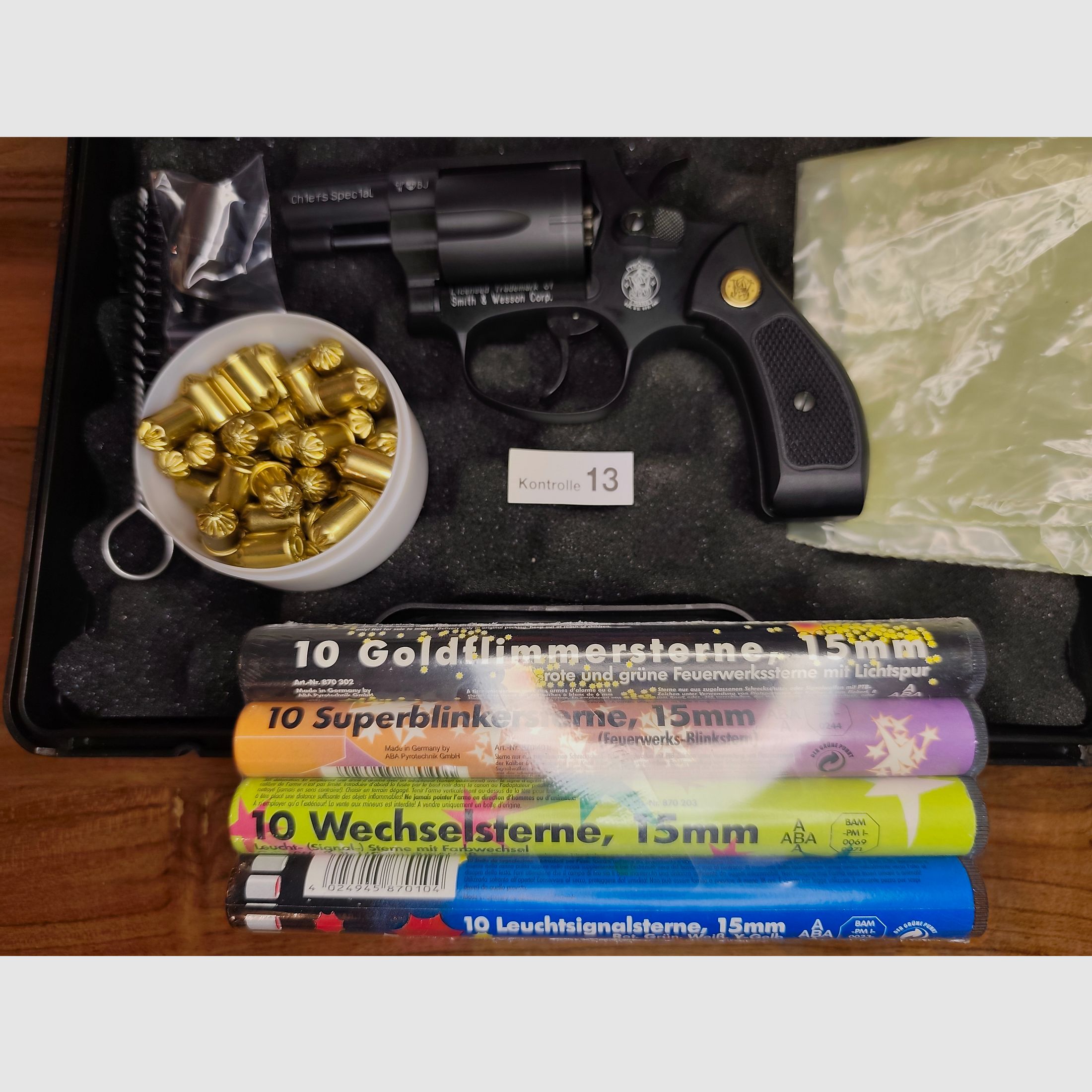 Smith&Wesson Chiefs Special 9mm PTB 794 Silvester-Set 40 Pyro+50 Schuss NC Munition