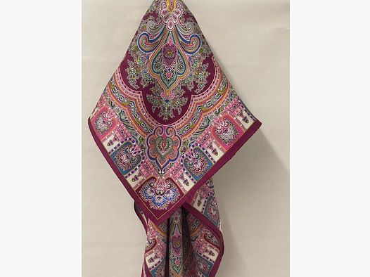 Sciarpa in pura seta twill arrotolata con finitura sandwashed – Fucsia