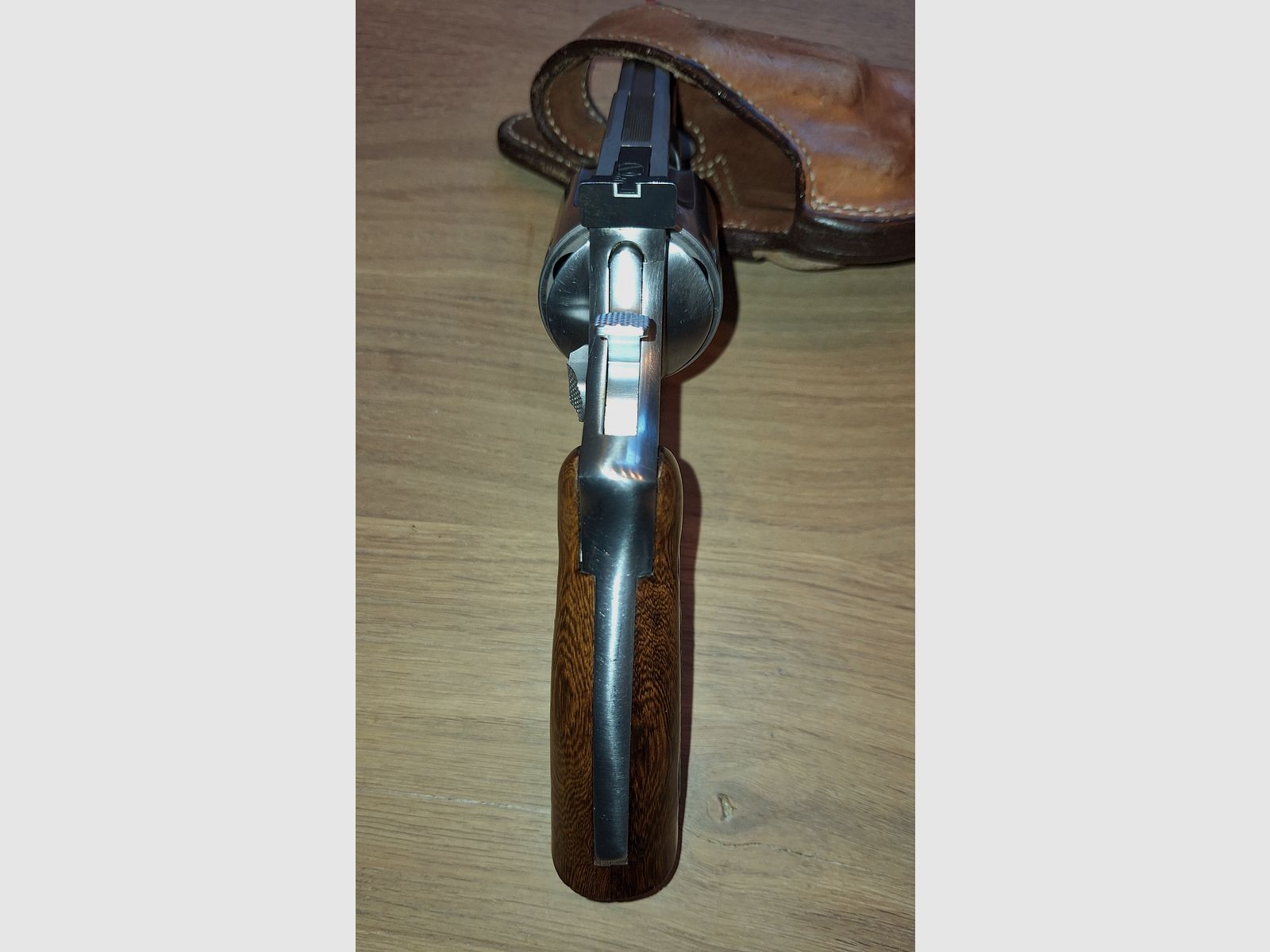 Revolver Taurus .44 Mag 4 Zoll