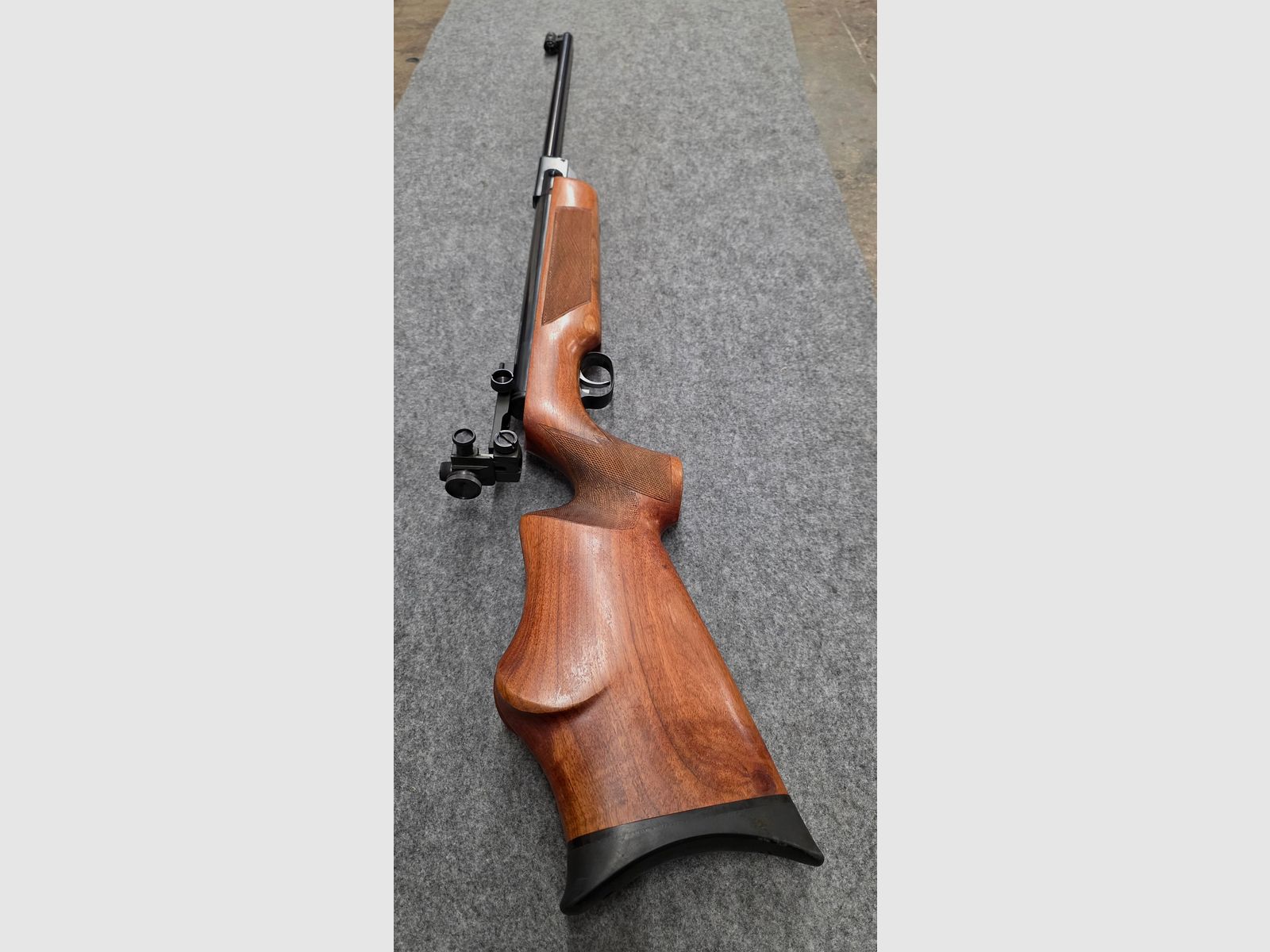 Zeer oude BURGO wierook HW55 T met Tiroler walnootkolf Knicker luchtgeweer zonder F-teken uit de jaren 60 cal. 4,5mm Diabolo