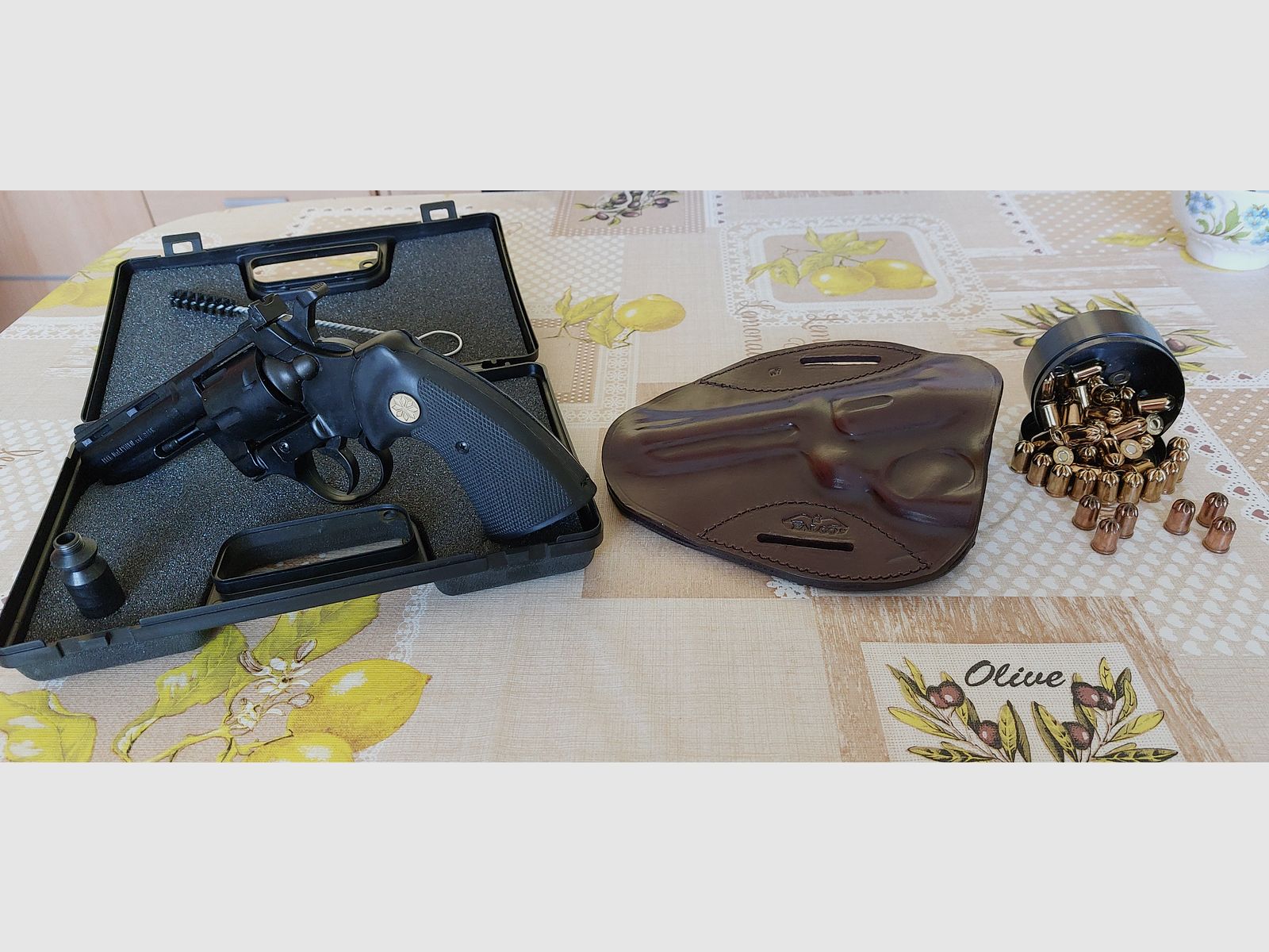 Schreckschussrevolver-Set