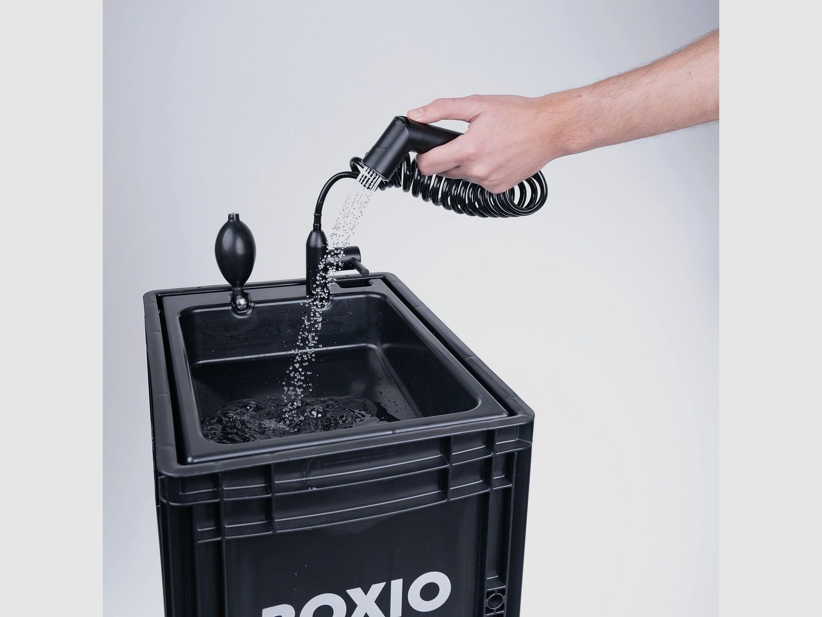 BOXIO WASH PLUS | Lavabo mobile con doccia da campeggio